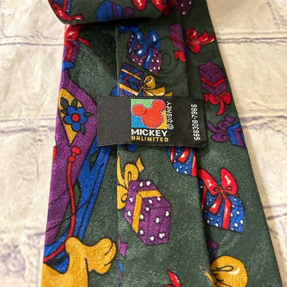 DISNEY MICKEY UNLIMITED VINTAGE MADE IN KOREA CHRISTMAS TIE - Picture 6 of 7